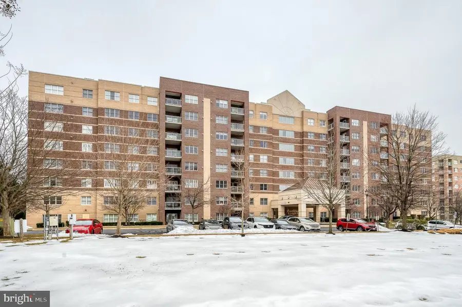 12240 Roundwood Rd #405, Lutherville Timonium, MD 21093 - #2