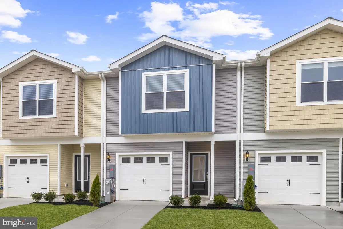 8155 Bartholomew Ct, Baltimore, MD 21206 - #1