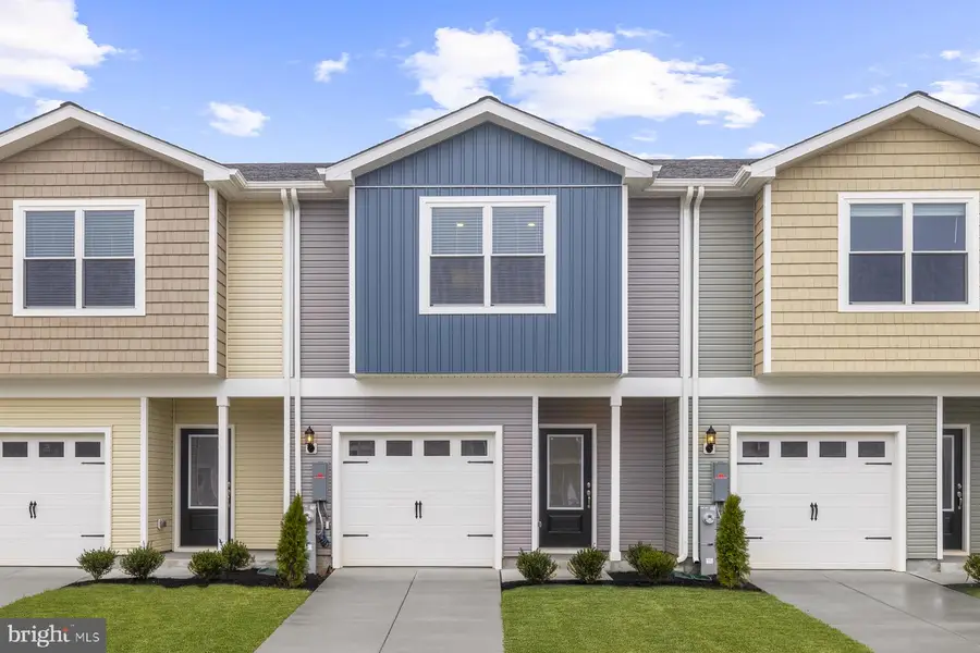 8155 Bartholomew Ct, Baltimore, MD 21206 - #2