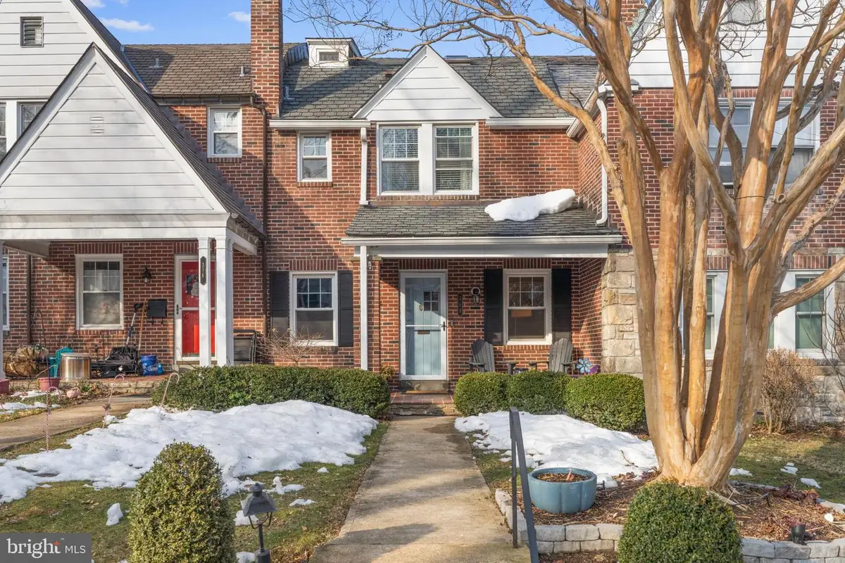 318 Hopkins Rd, Baltimore, MD 21212 - #1