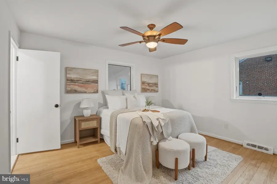 8413 Old Harford Rd, Parkville, MD 21234 - #3