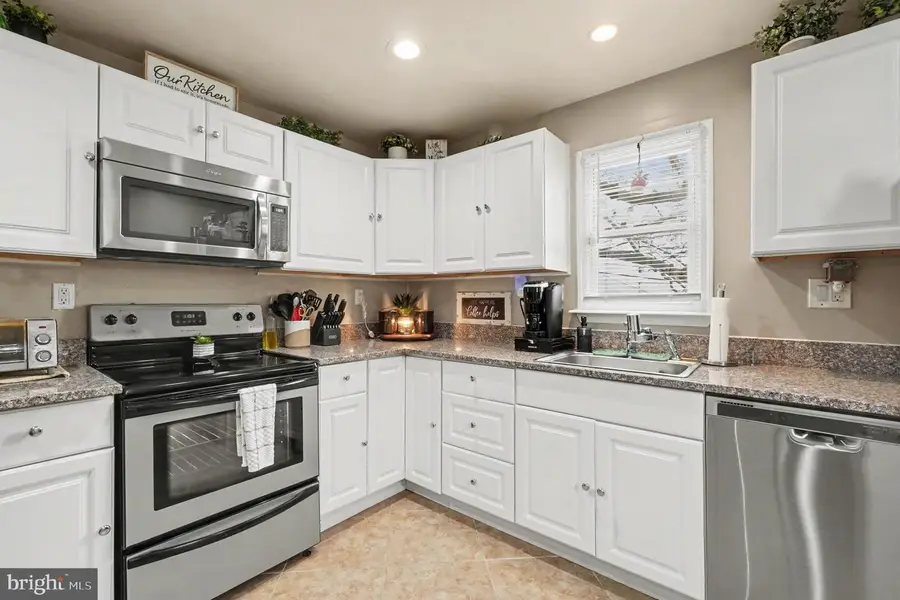 1713 Glen Curtis Rd, Essex, MD 21221 - #3