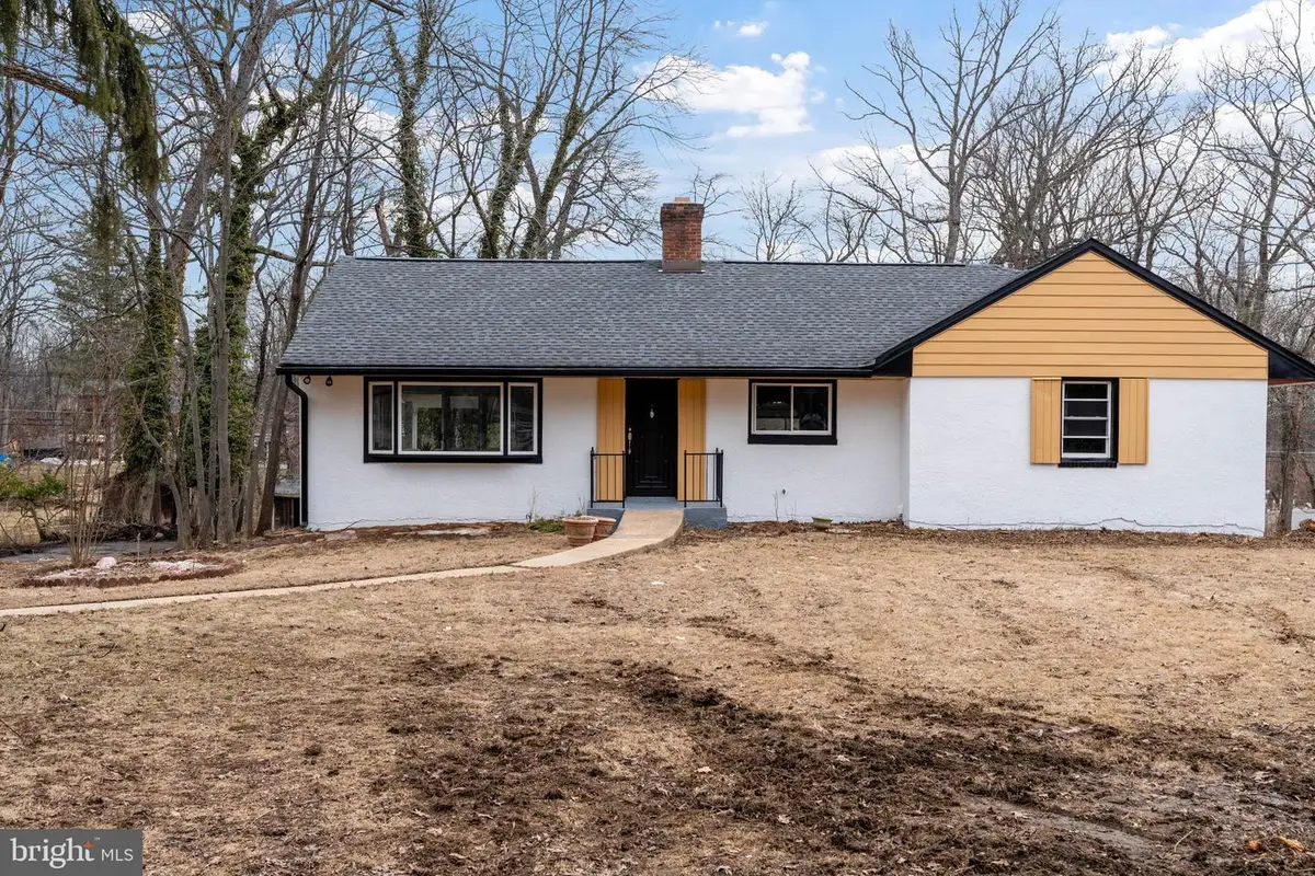 4021 Villa Nova Rd, Pikesville, MD 21207 - #1