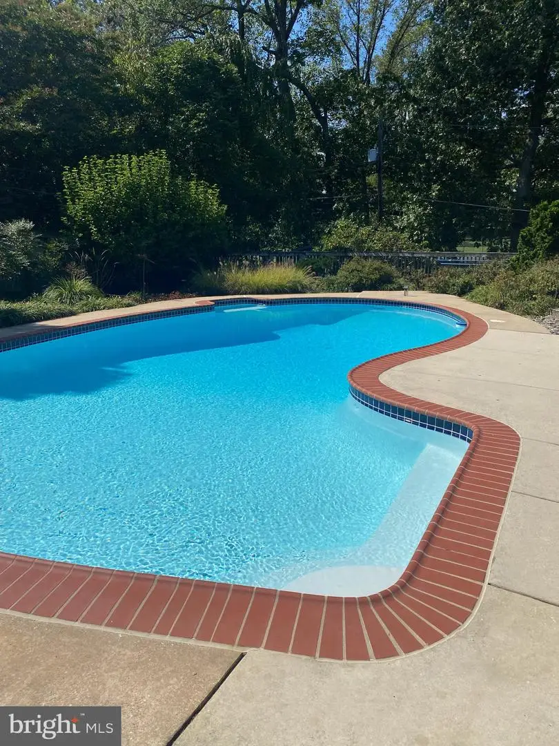 1214 Oakcroft Dr, Lutherville Timonium, MD 21093 - #2