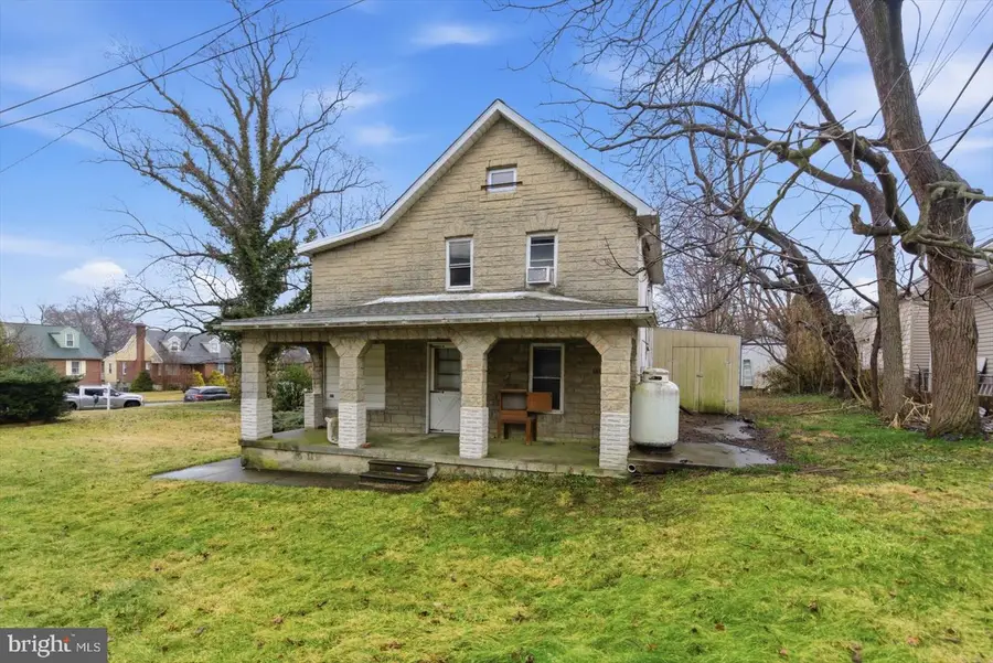 8716 Maravoss Ln, Parkville, MD 21234 - #2