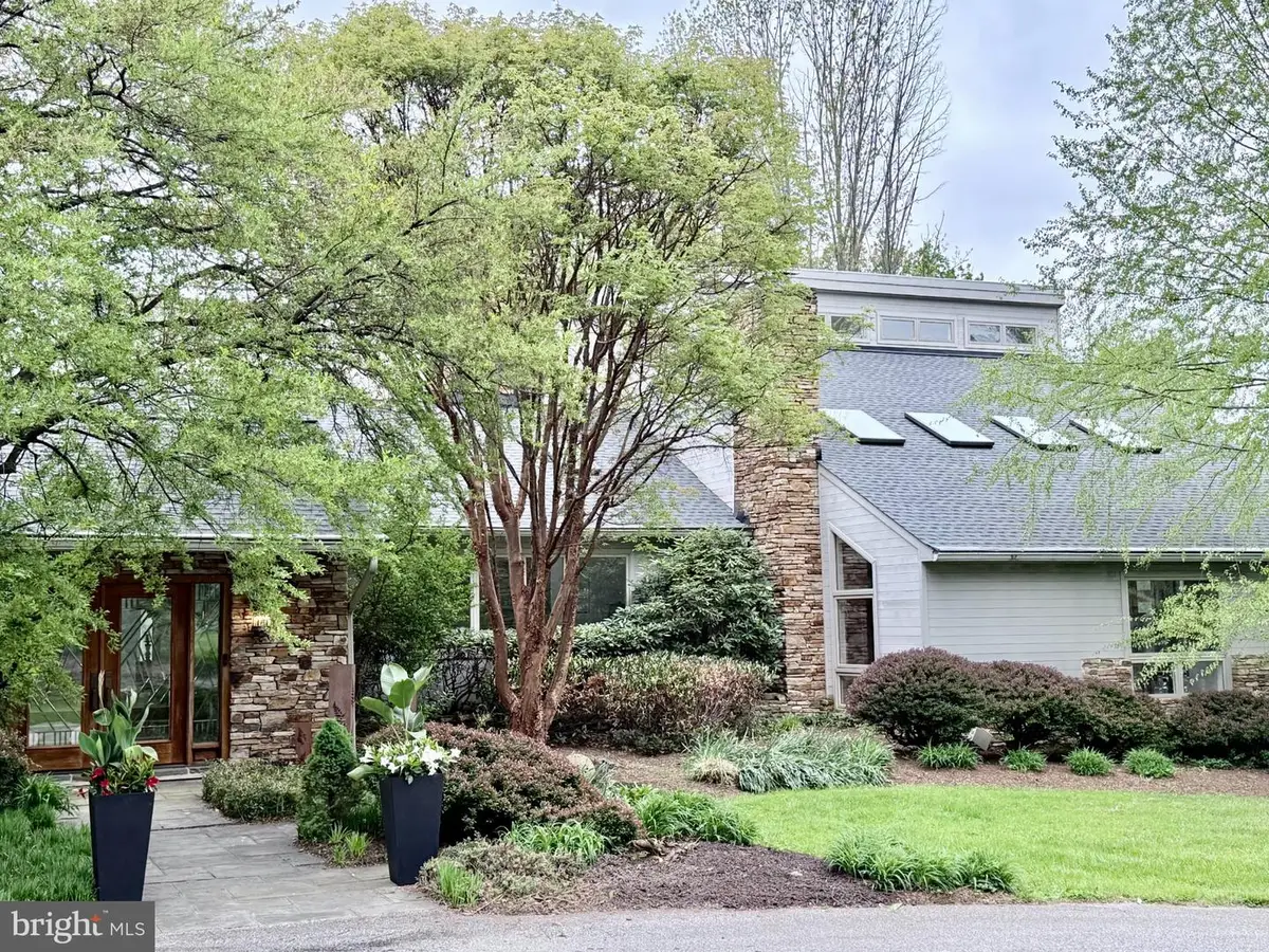 3 Brook Farm Ct, Cockeysville, MD 21030 - #1