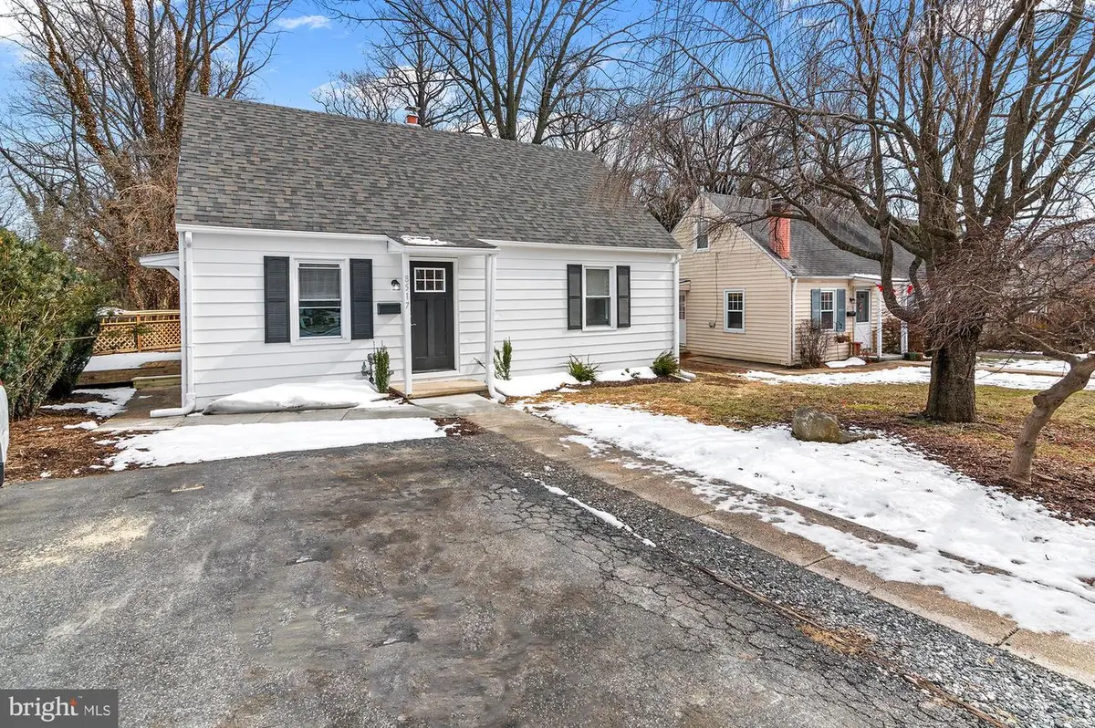 8517 Oakleigh Rd, Parkville, MD 21234 - #1