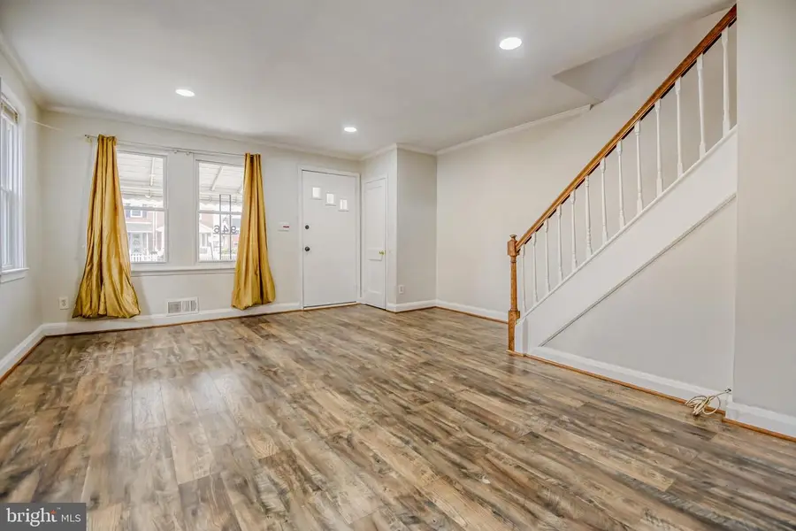 946 Middlesex Rd, Essex, MD 21221 - #3