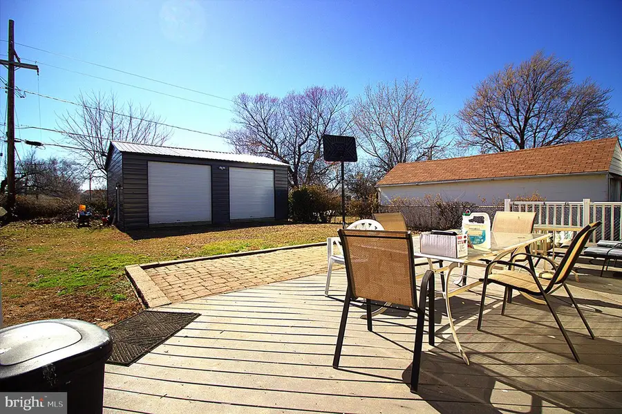 2517 Mccomas Ave, Dundalk, MD 21222 - #3