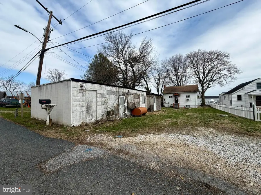 4327 Shore Rd, Baltimore, MD 21219 - #3