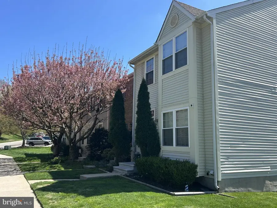 654 Marianne Ln, Catonsville, MD 21228 - #2