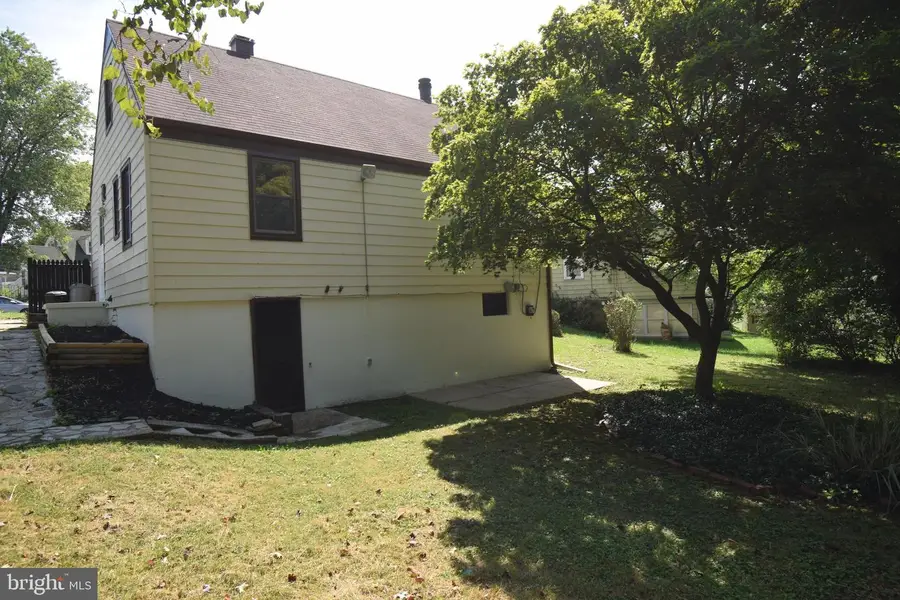 8742 Lackawanna Ave, Parkville, MD 21234 - #3