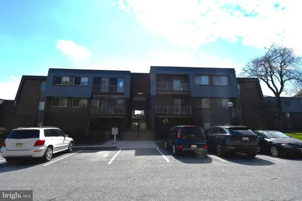 8 Stonehenge Cir #8-7, BALTIMORE, MD 21208