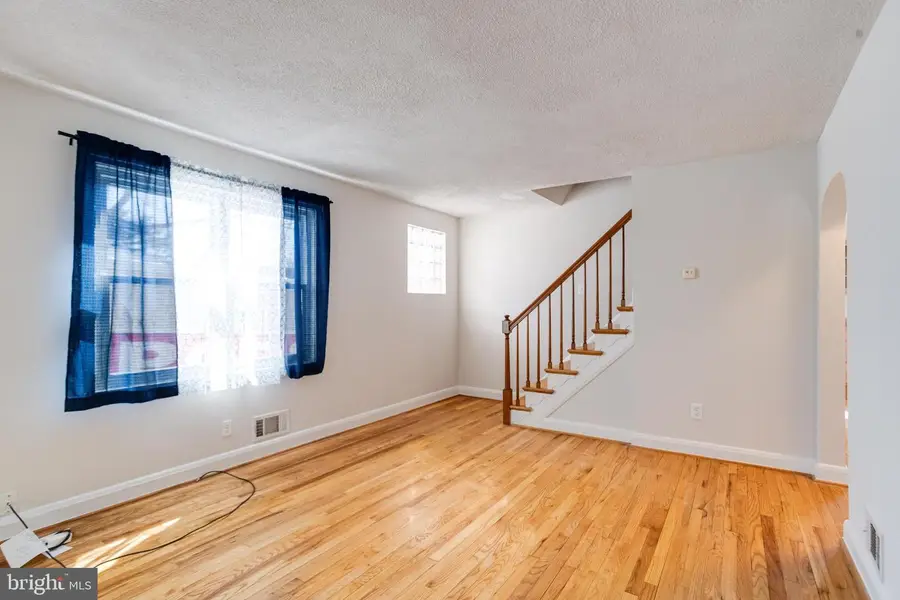 9606 9th Ave, Parkville, MD 21234 - #3