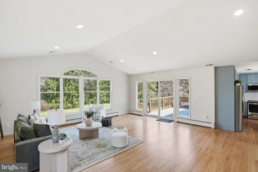 704 Chapel Ridge Rd, Lutherville Timonium, MD 21093 - #3