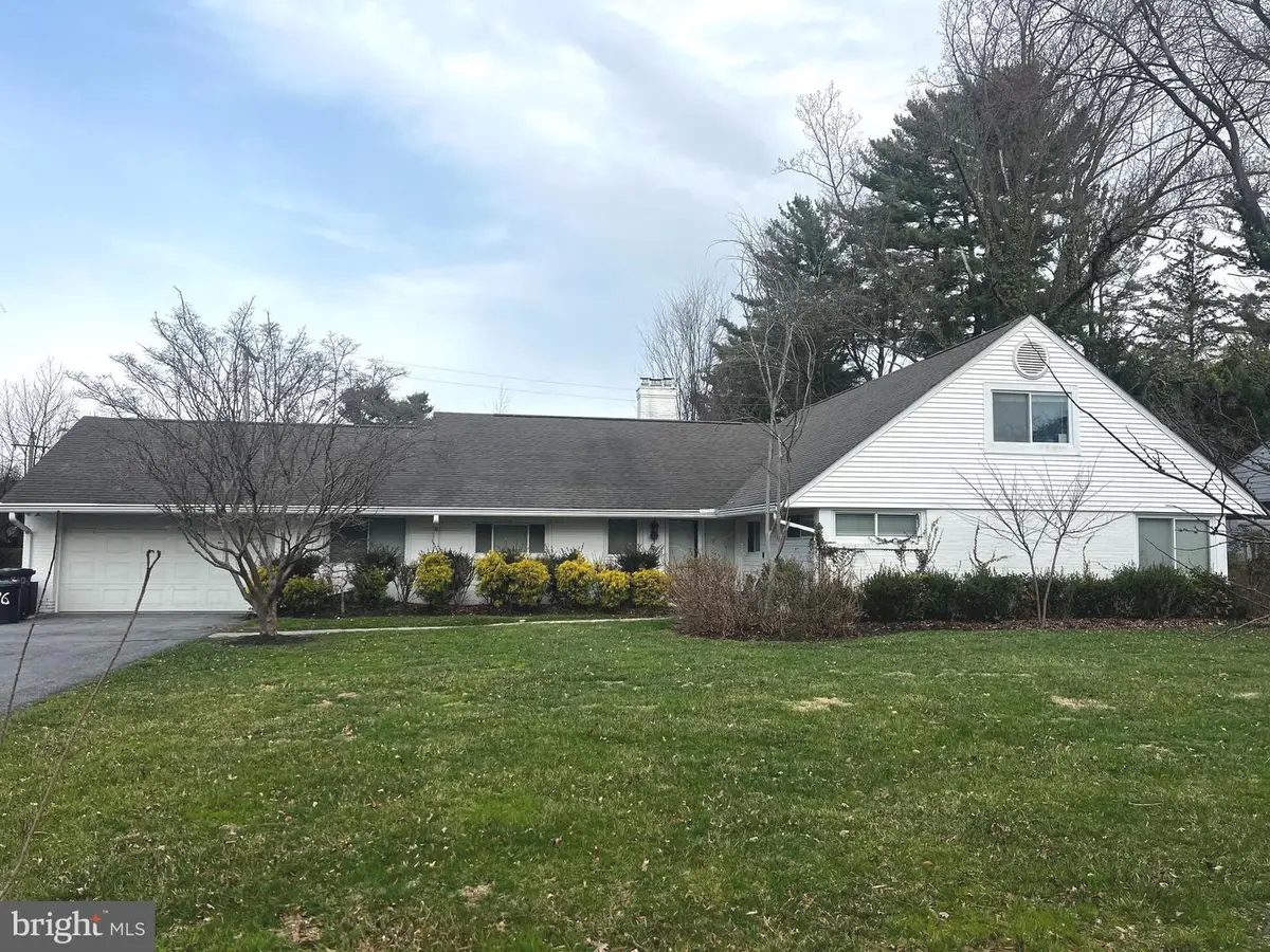 7906 Long Meadow Rd, Pikesville, MD 21208 - #1