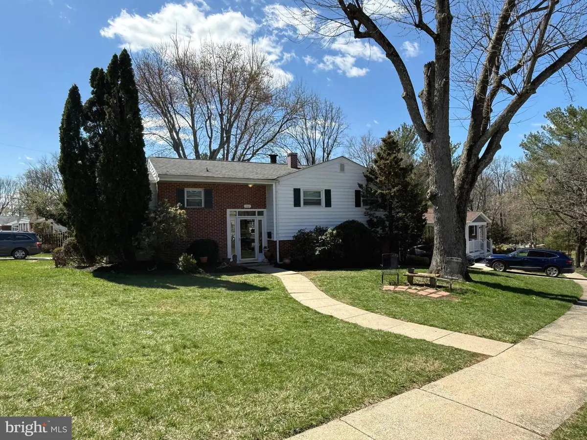 1907 Logwind Rd, Baltimore, MD 21228 - #1