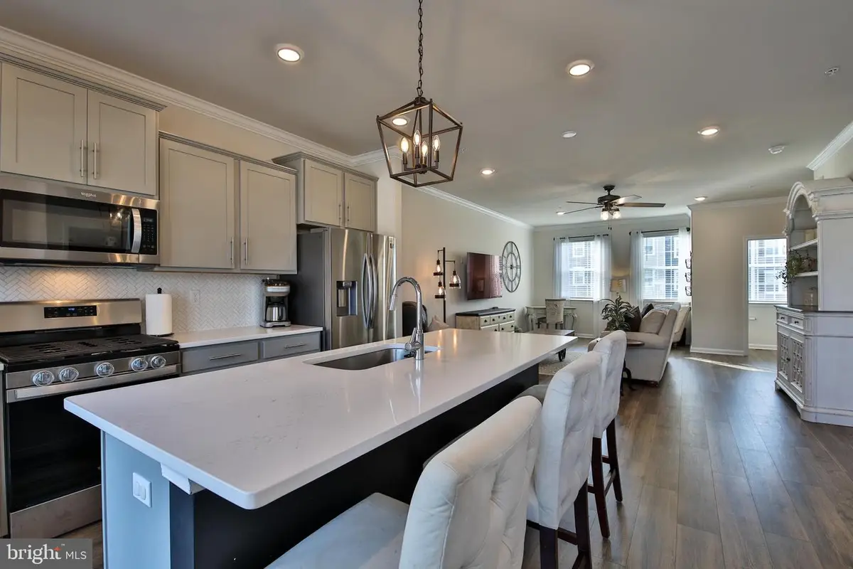 5059 Silver Oak Dr, Rosedale, MD 21237 - #1