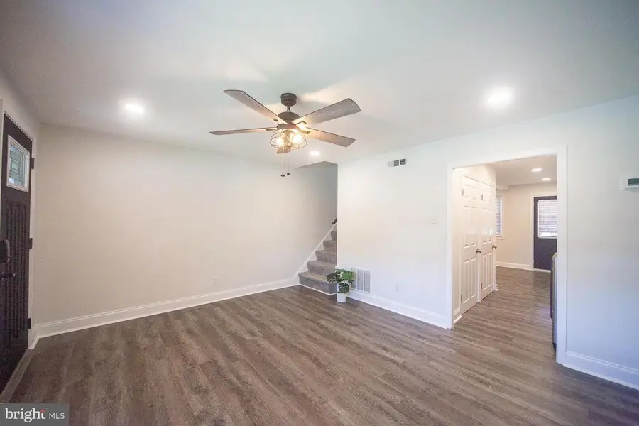 2215 Searles Rd, Dundalk, MD 21222 - #3