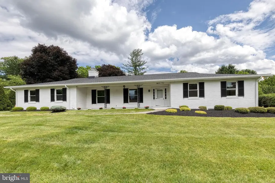 8205 Tally Ho Rd, Lutherville Timonium, MD 21093 - #2