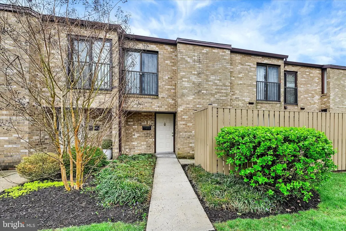 37 Pickburn Ct #c, Cockeysville, MD 21030 - #1