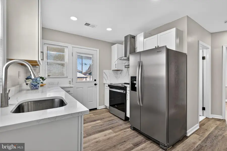 3009 Salisbury Ave, Sparrows Point, MD 21219 - #2