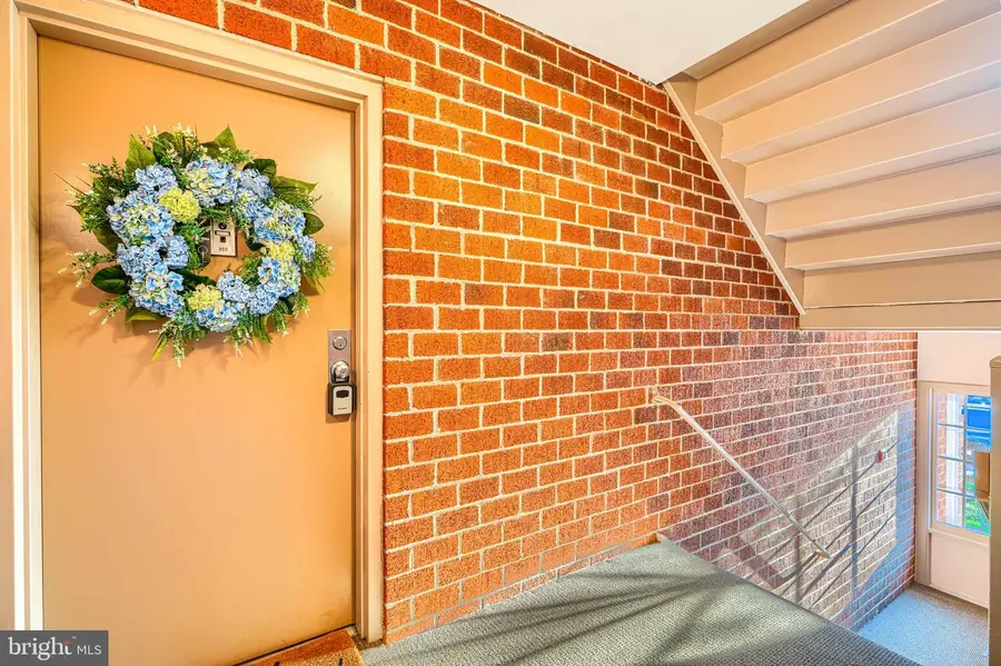 5 Brooking Ct #202, Lutherville Timonium, MD 21093 - #3