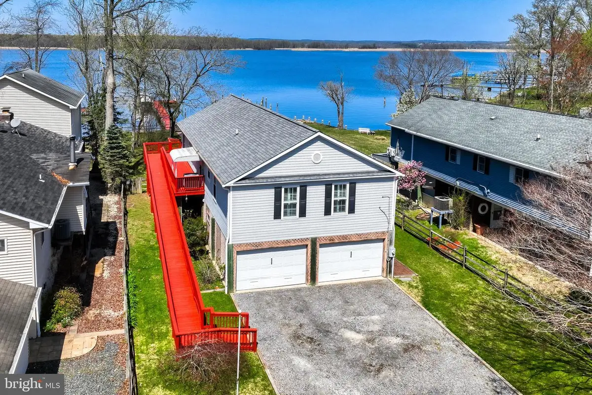 6928 N River Dr, Middle River, MD 21220 - #1