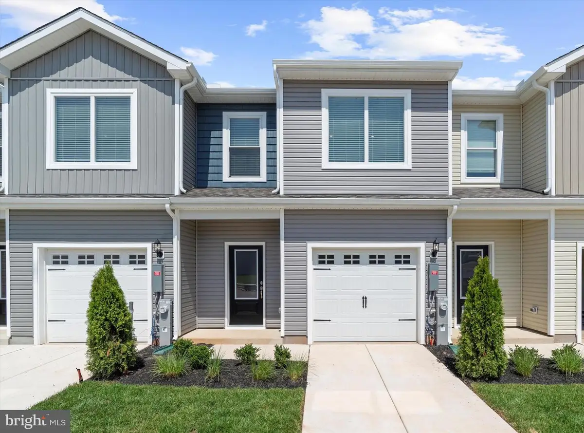 8127 Bartholomew Ct, Baltimore, MD 21206 - #1