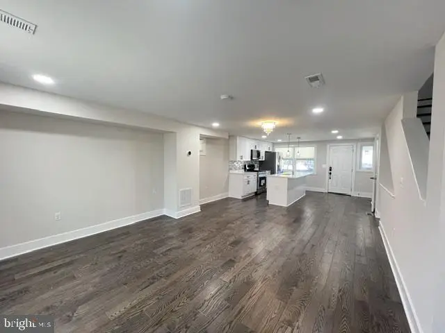 1010 Foxridge Ln, Essex, MD 21221 - #3