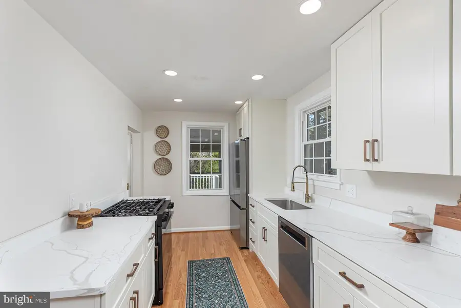 571 Woodbine Ave, Baltimore, MD 21204 - #3