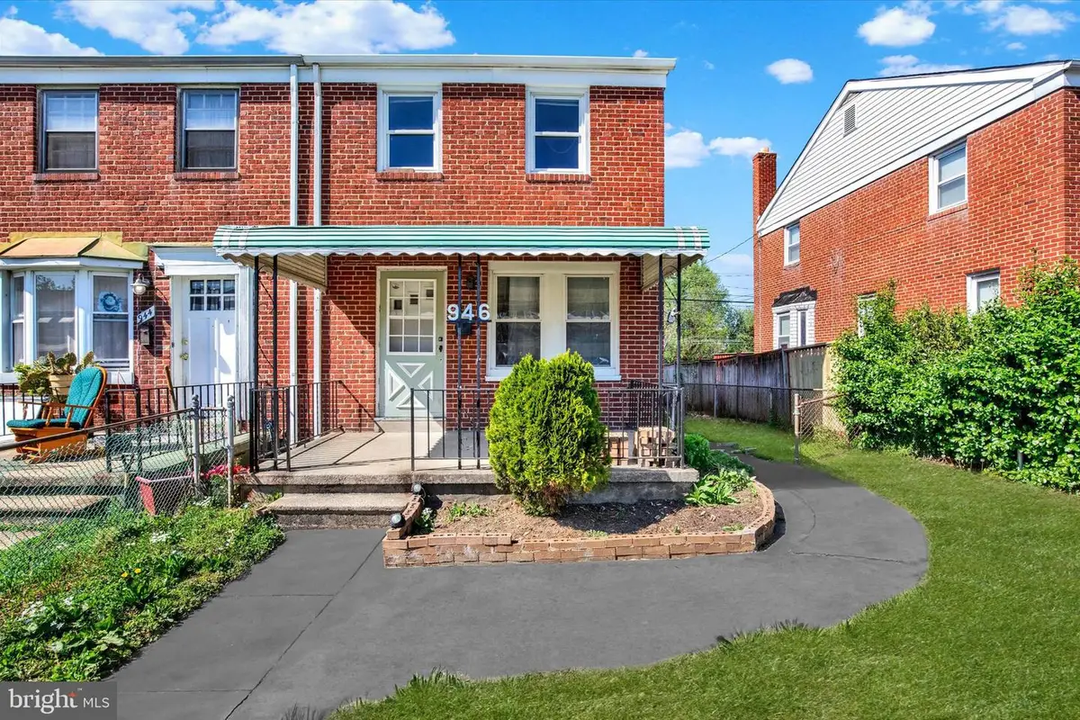 946 Middlesex Rd, Essex, MD 21221 - #1