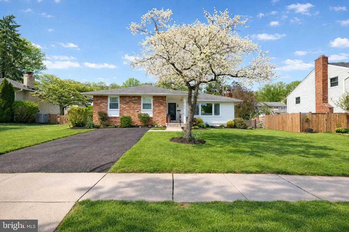 2143 Suburban Greens Dr, Lutherville Timonium, MD 21093 - #1