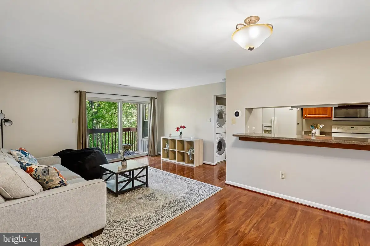 4 Banyan Wood Ct #203, Essex, MD 21221 - #1