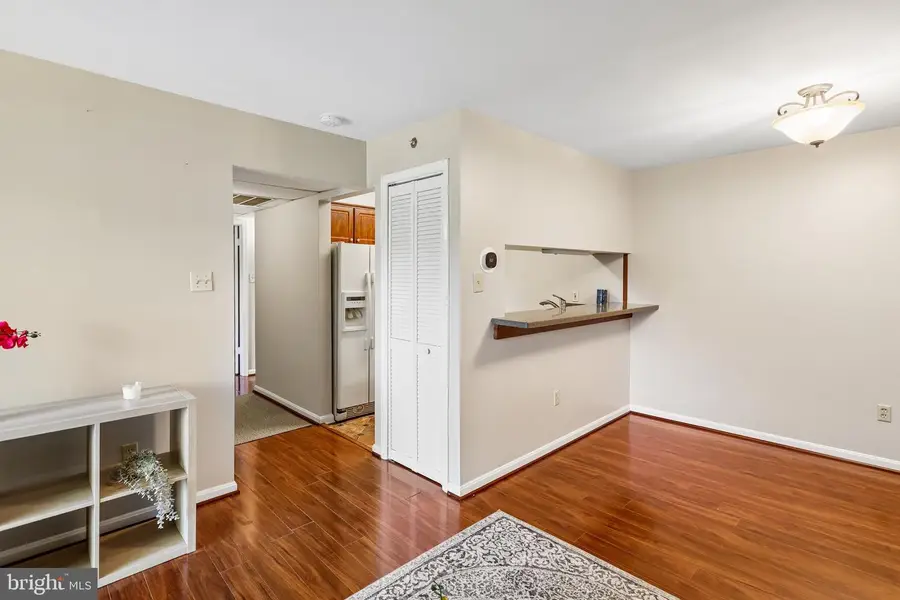 4 Banyan Wood Ct #203, Essex, MD 21221 - #3