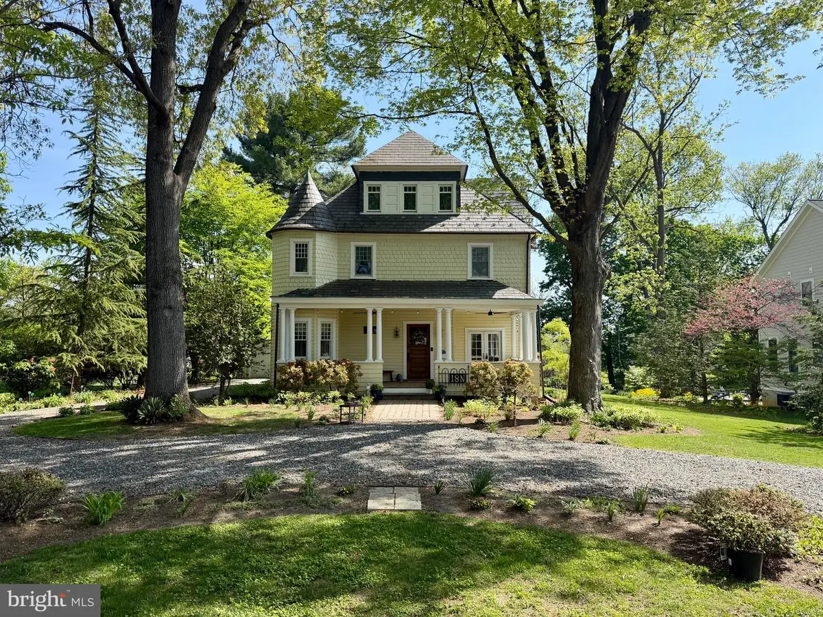 18 Beaumont Ave, Catonsville, MD 21228 - #1