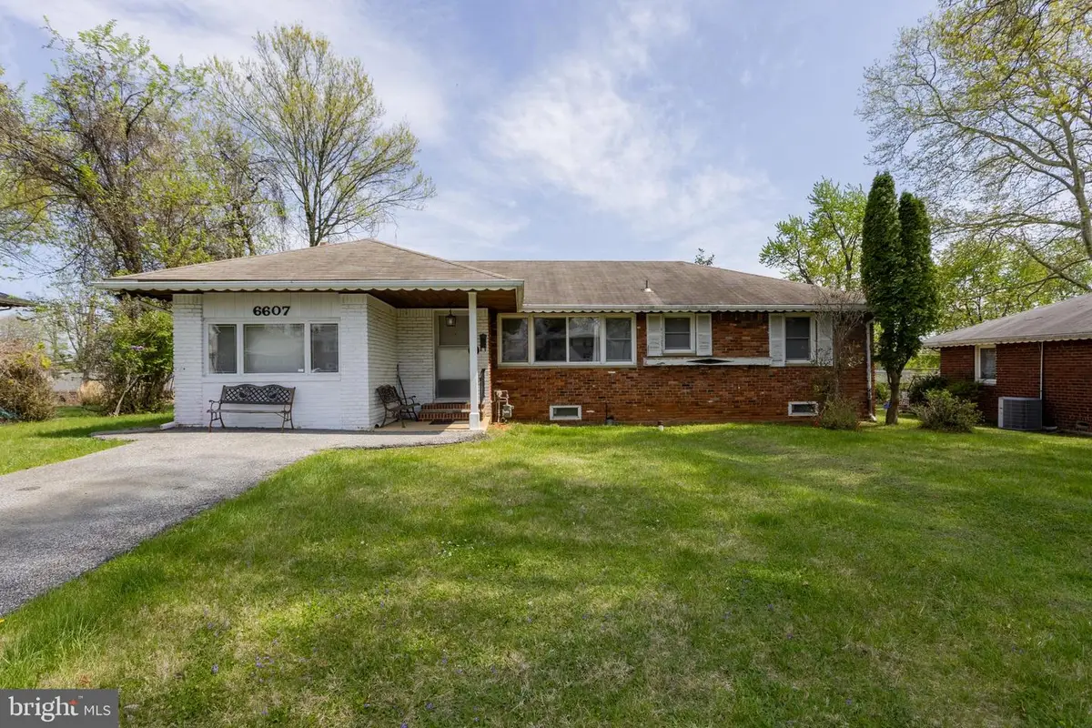 6607 Baythorne Rd, Baltimore, MD 21209 - #1