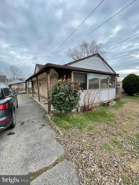 8101 Dukie Ave, DUNDALK, MD 21222