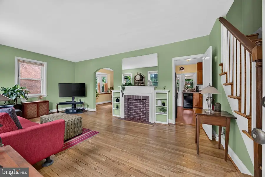 44 Briarwood Rd, Catonsville, MD 21228 - #3
