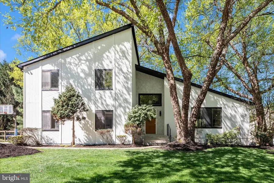 3747 Greenway Ln, Owings Mills, MD 21117 - #3