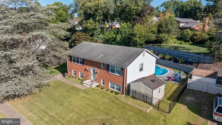 910 Crestwick Rd, Towson, MD 21286 - #2