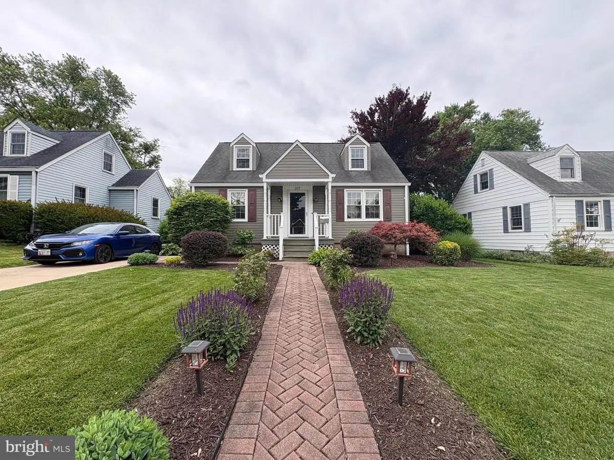 217 Division Ave, Lutherville Timonium, MD 21093 - #1