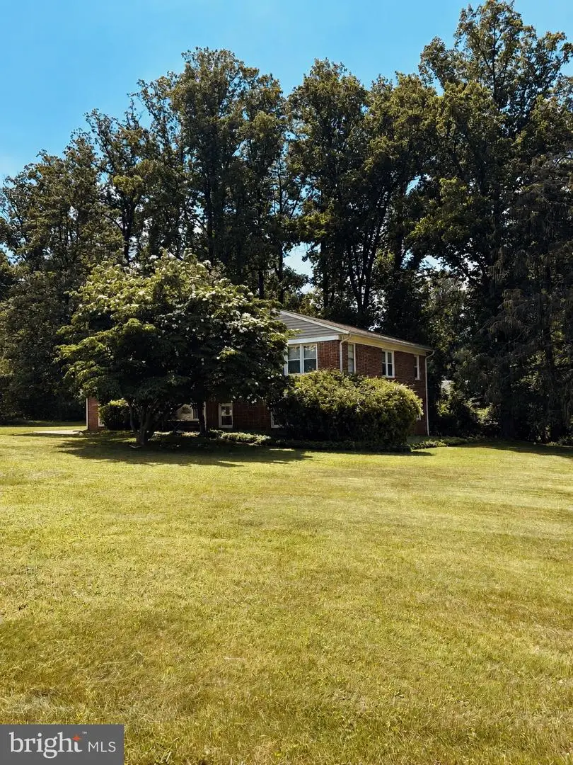 2 Greenlea Dr, Pikesville, MD 21208 - #1