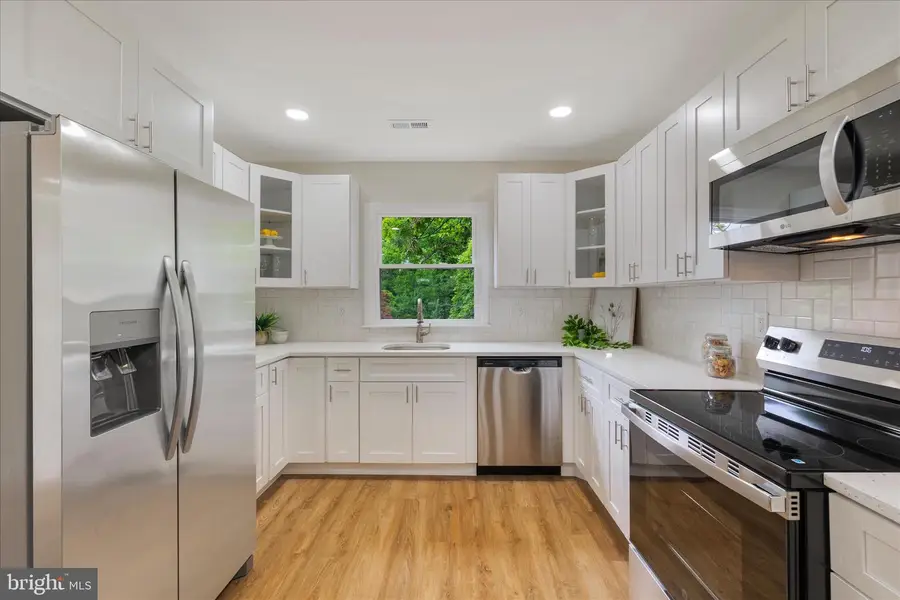 711 Woodland Dr, Baltimore, MD 21227 - #3