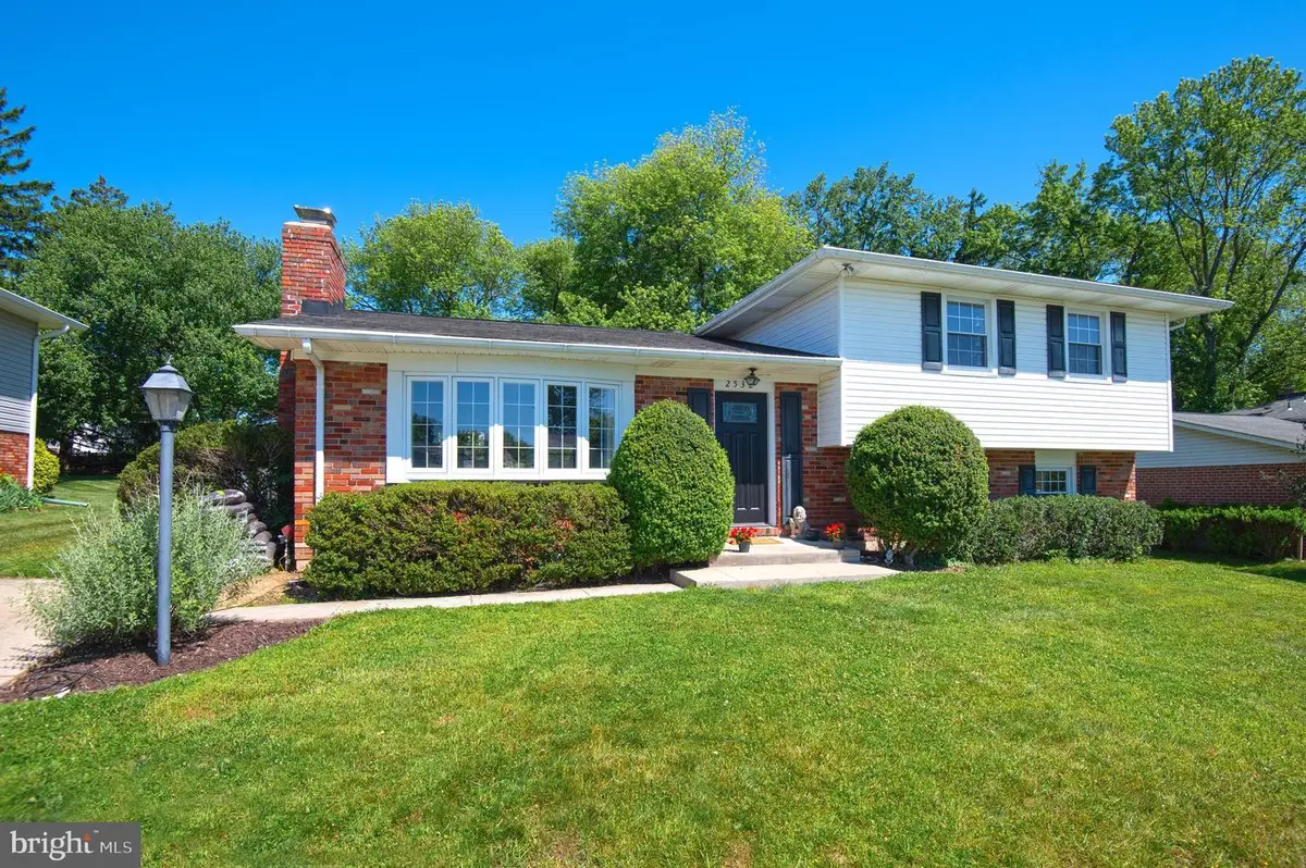 2532 Londonderry Rd, Lutherville Timonium, MD 21093 - #1