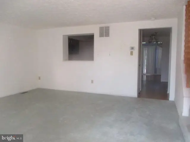 8 Rader Ct, Baltimore, MD 21234 - #2