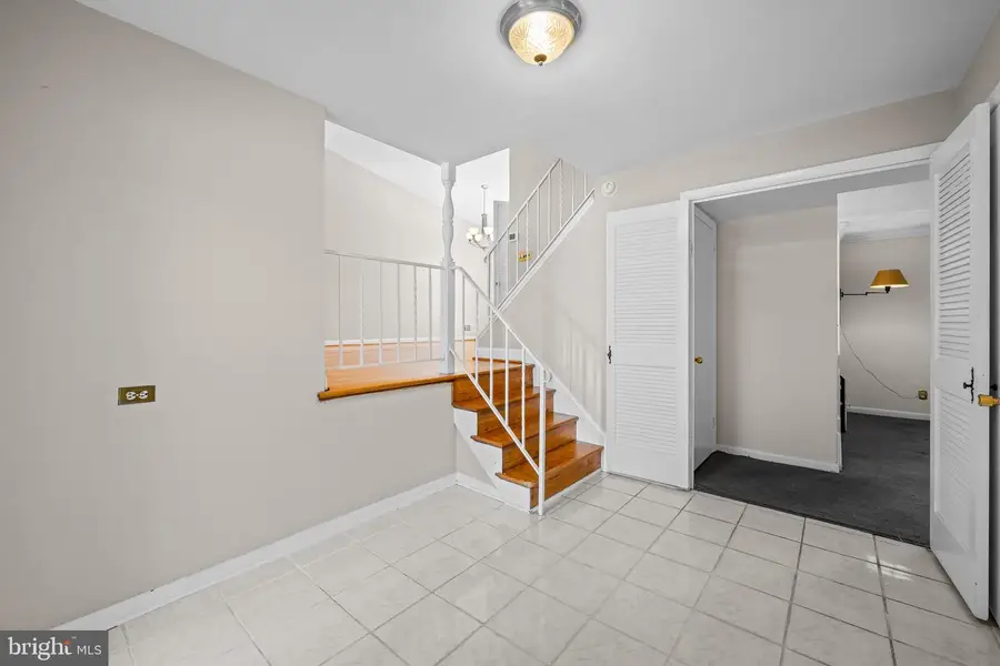 8407 Thornton Rd, Lutherville Timonium, MD 21093 - #3