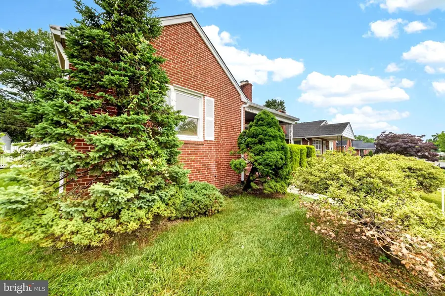 8217 Laurel Dr, Baltimore, MD 21234 - #2