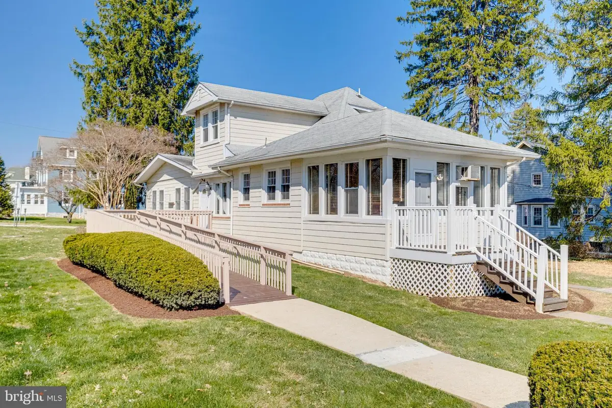407 W Pennsylvania Ave, Towson, MD 21204 - #1