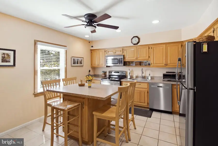 6 Carriage Walk Ct, Baltimore, MD 21234 - #3
